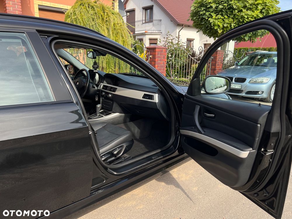 BMW Seria 3 318d DPF Edition Sport - 29