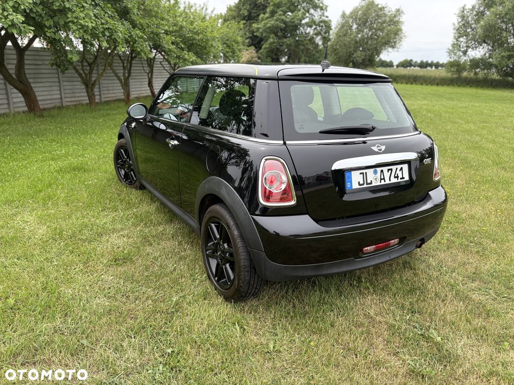 MINI ONE - 4