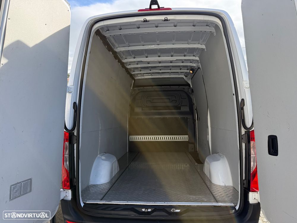 Mercedes-Benz Sprinter 317 - 6