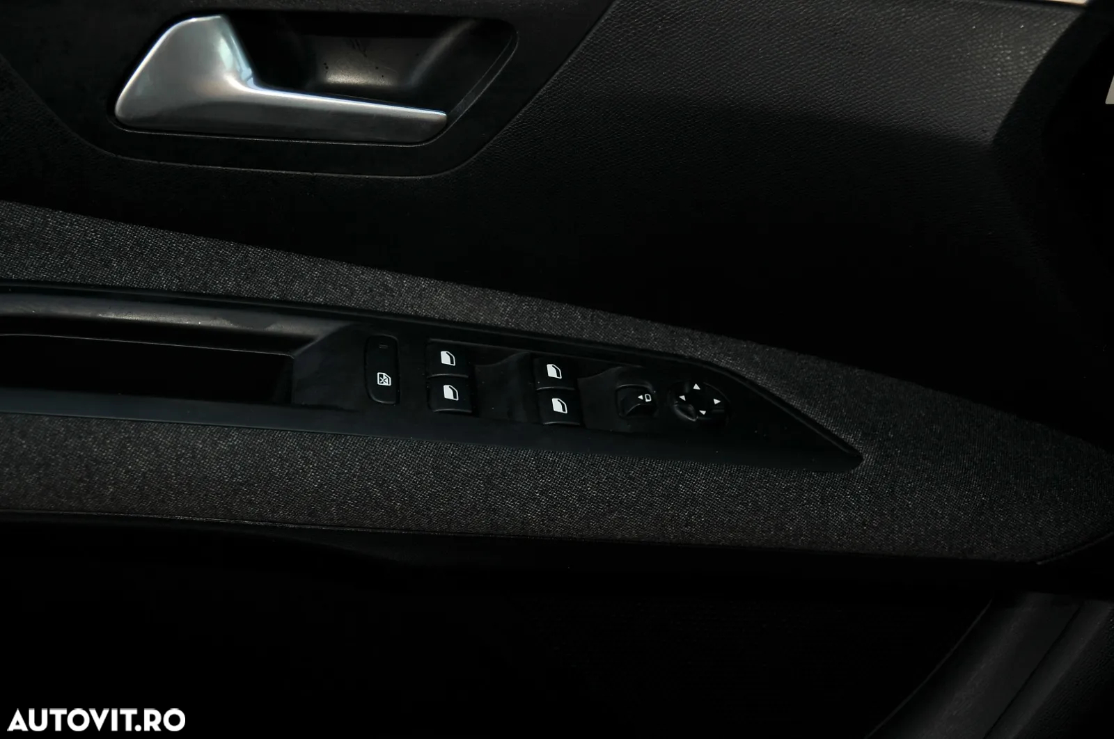 Peugeot 3008 1.5 BlueHDI S&S EAT8 Active - 23