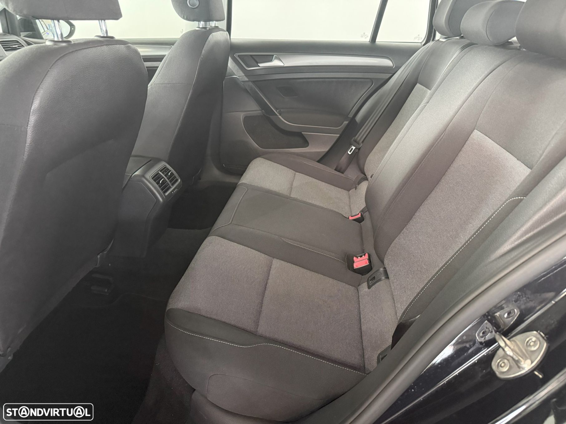 VW Golf Variant 1.6 TDi Confortline - 13