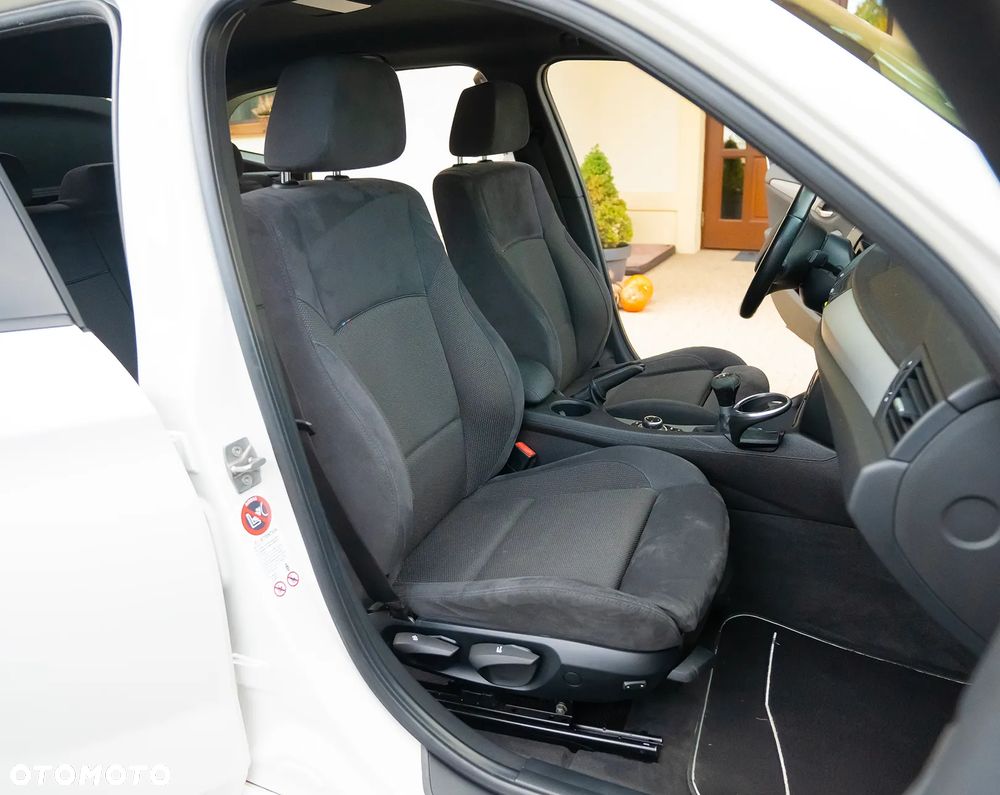 BMW X1 xDrive20d - 28