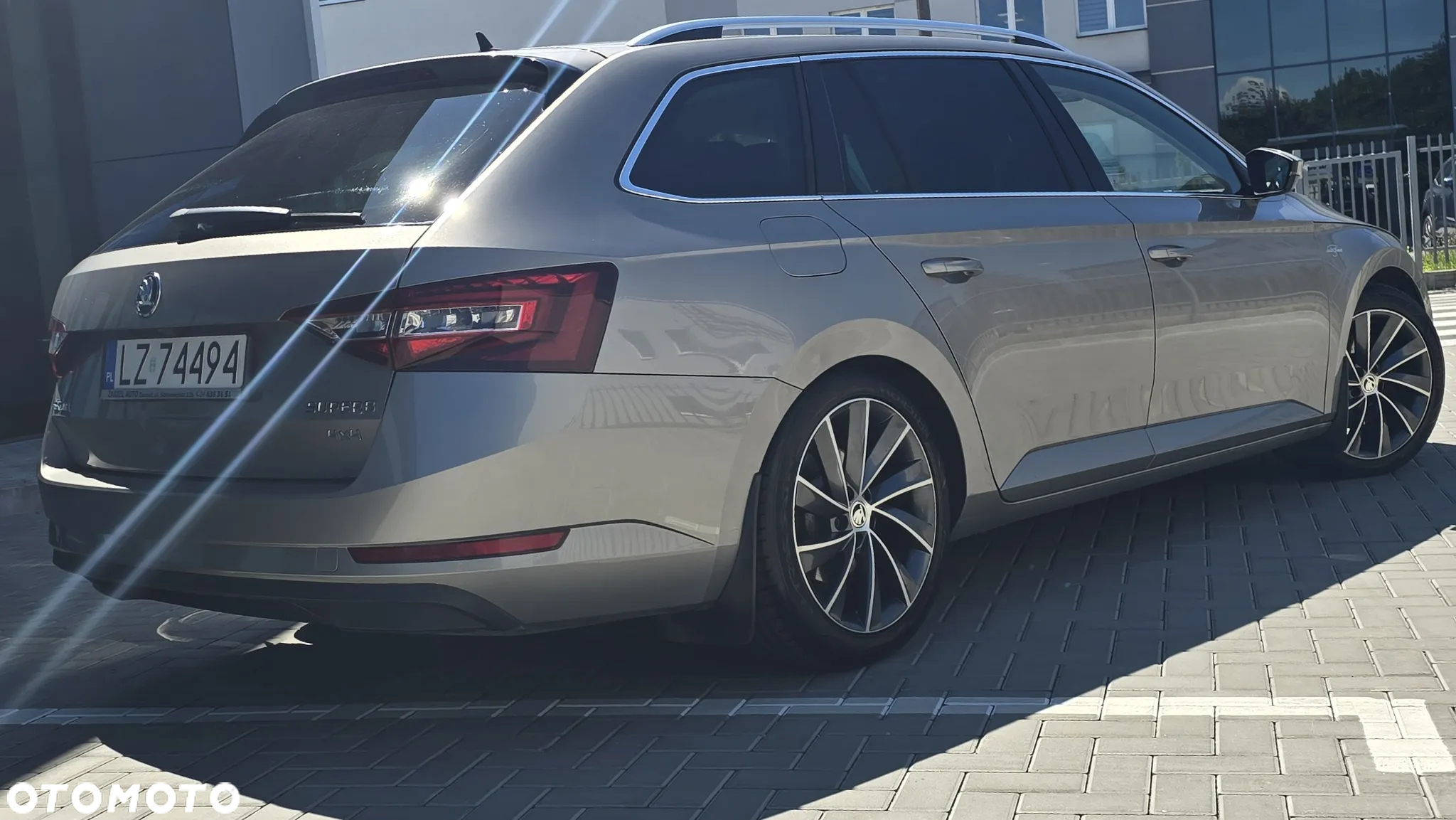 Skoda Superb 2.0 TDI 4x4 L&K DSG - 4