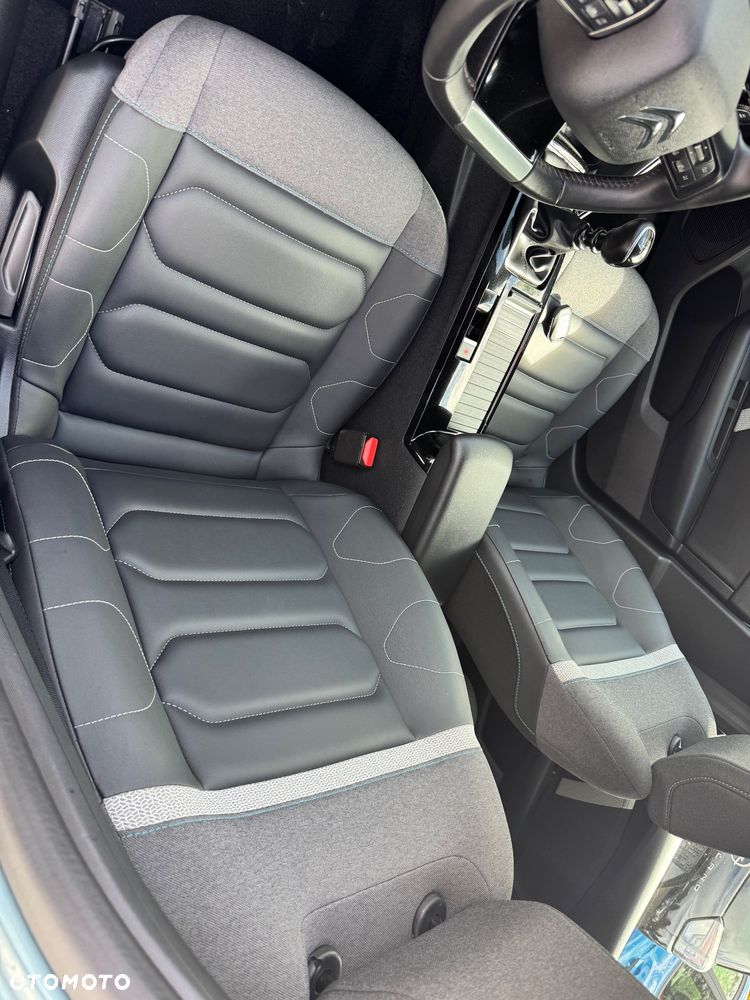 Citroën C4 PureTech 130 Stop&Start SHINE - 25