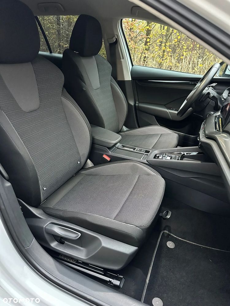 Skoda Octavia 2.0 TDI Ambition DSG - 4