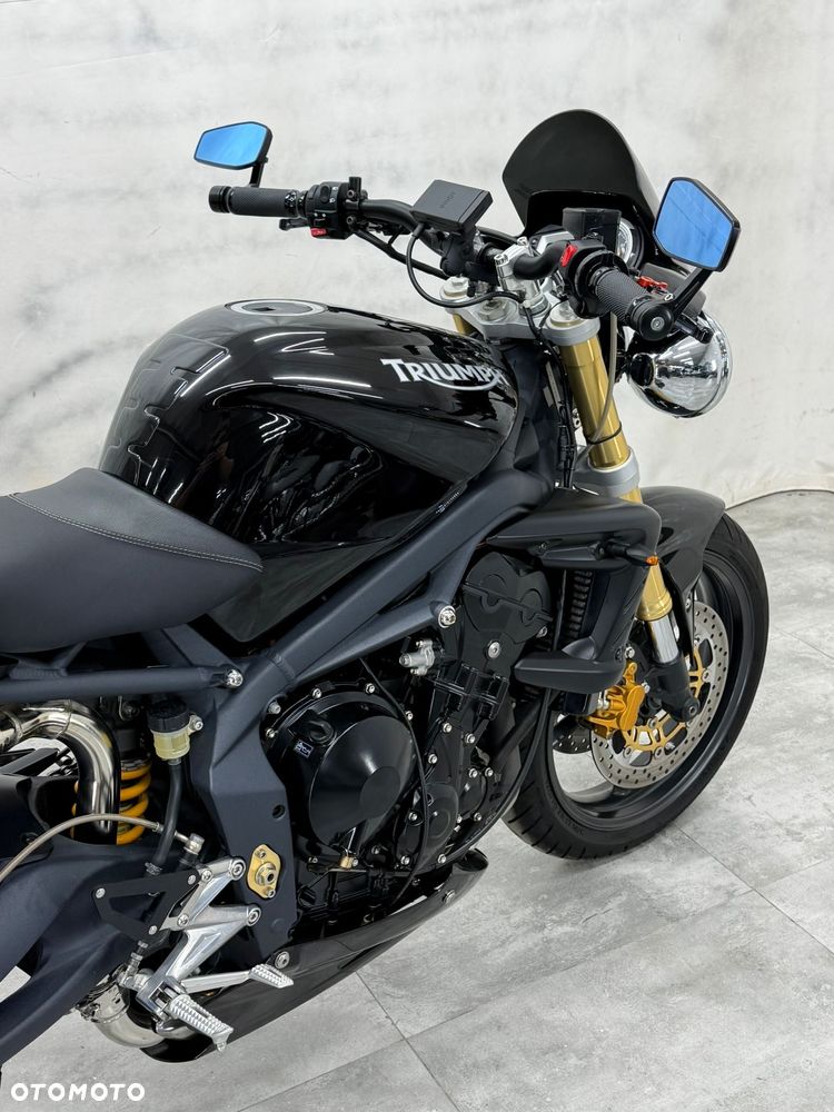 Triumph Street Triple - 26