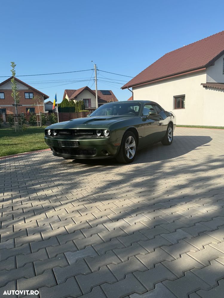 Dodge Challenger Automatik SXT Plus - 2