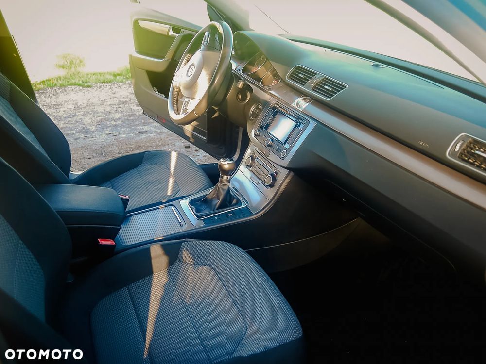 Volkswagen Passat 2.0 TDI DPF Comfortline - 6