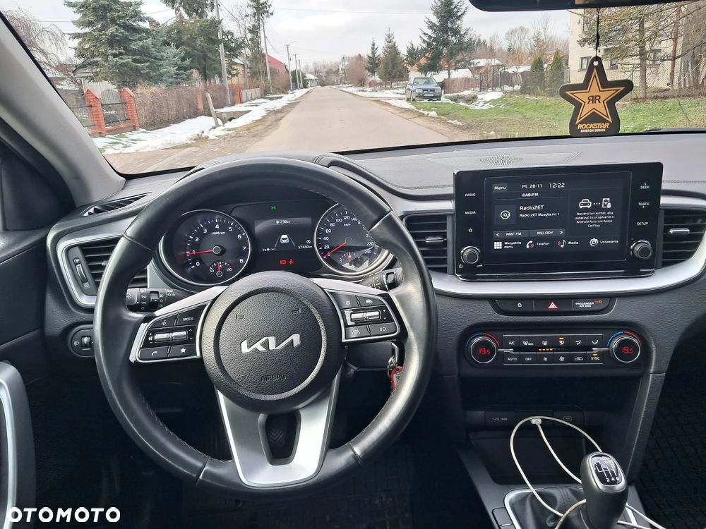 Kia Ceed 1.5 T-GDI M - 17