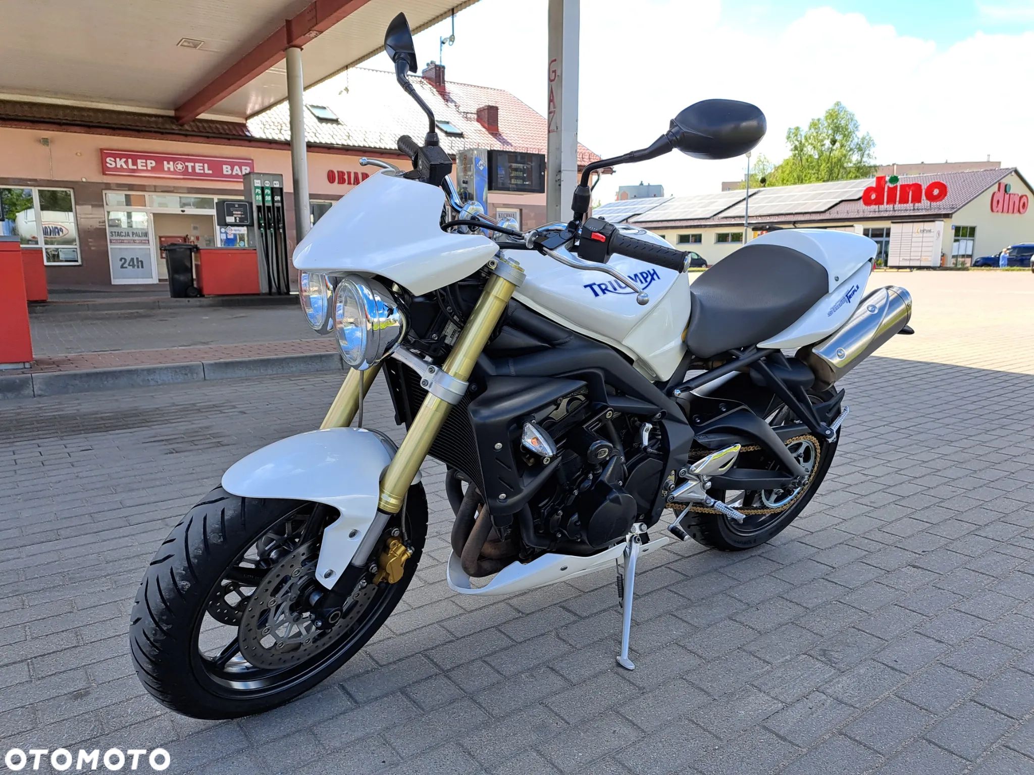 Triumph Street Triple - 1