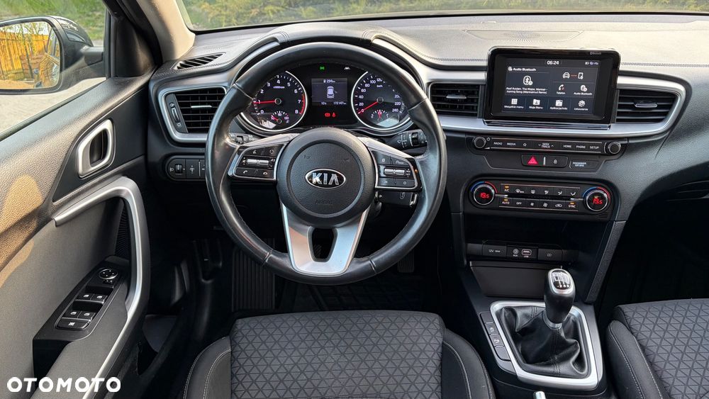 Kia Ceed 1.4 T-GDI L Business Line - 18