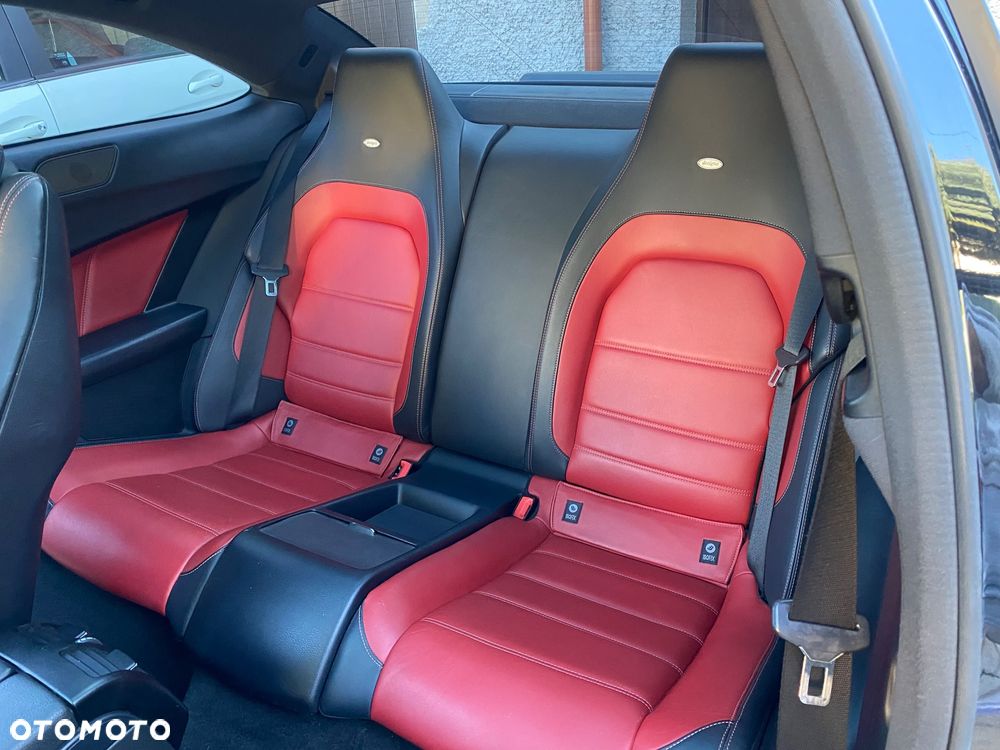 Mercedes-Benz Klasa C 250 CGI BlueEff Sport - 24