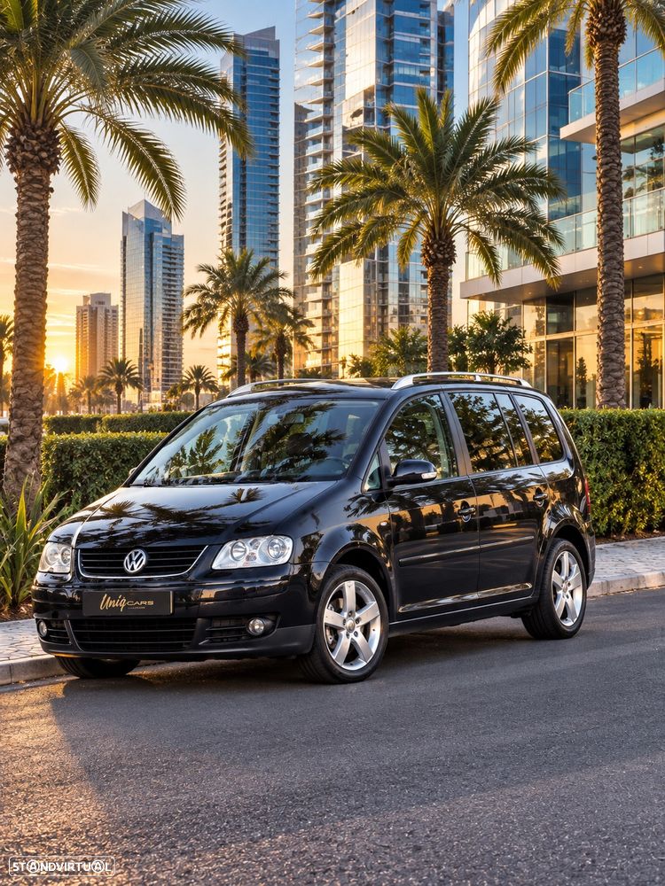 VW Touran 1.9 TDi Highline EC 7L - 2