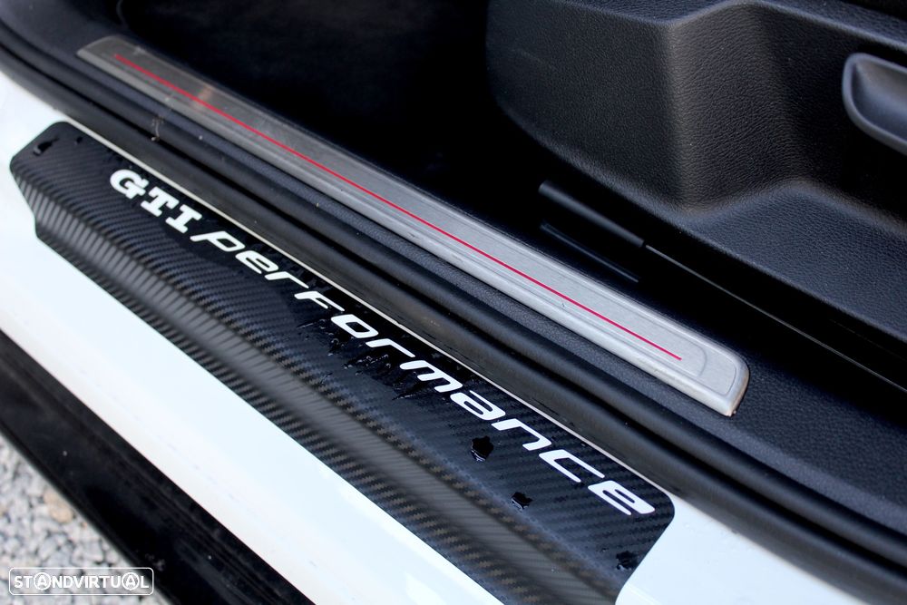 VW Golf 2.0 TSI GTI DSG - 21