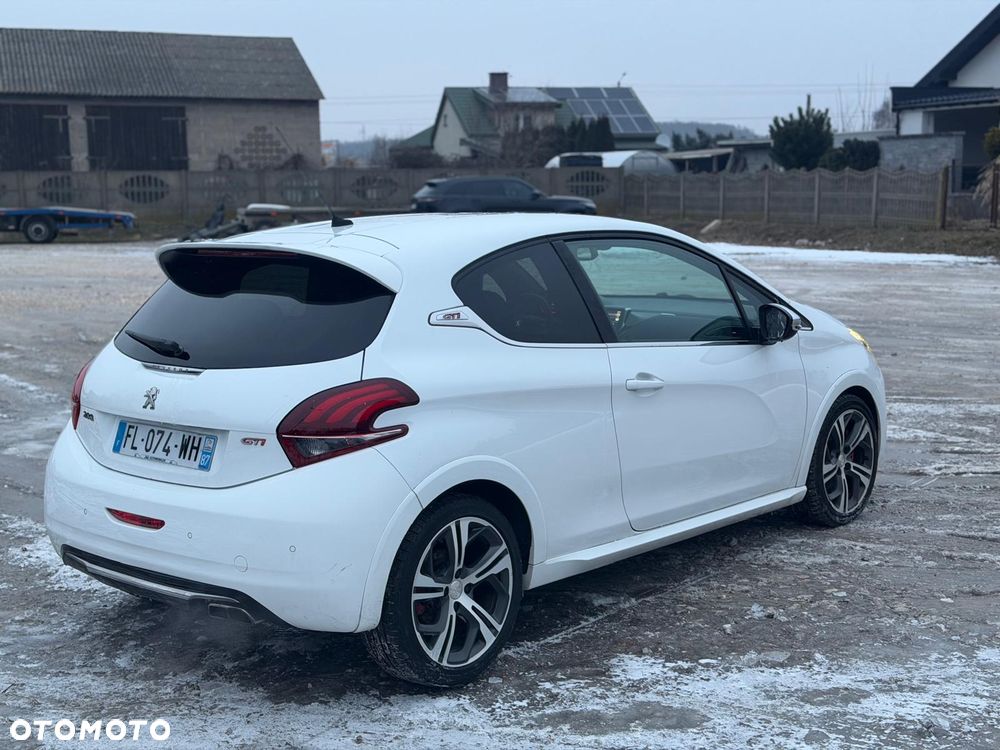 Peugeot 208 THP STOP & START GTi by Sport - 5