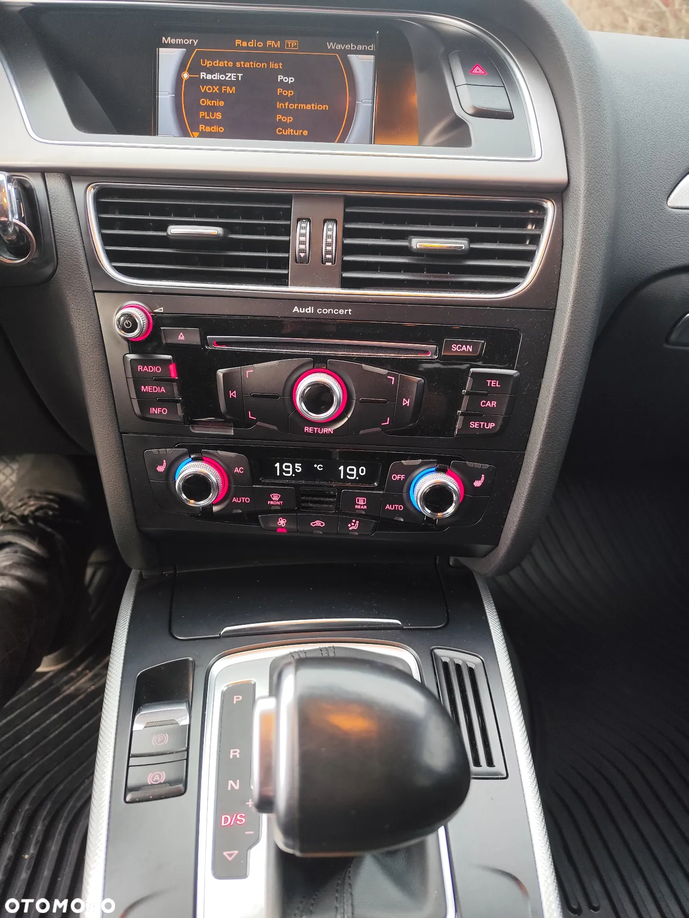 Audi A4 Allroad 2.0 TDI Quattro S tronic - 24