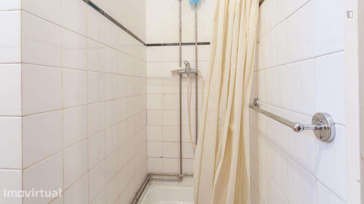 Quarto - localizado em Ramalde Porto - Grande imagem: 4/30