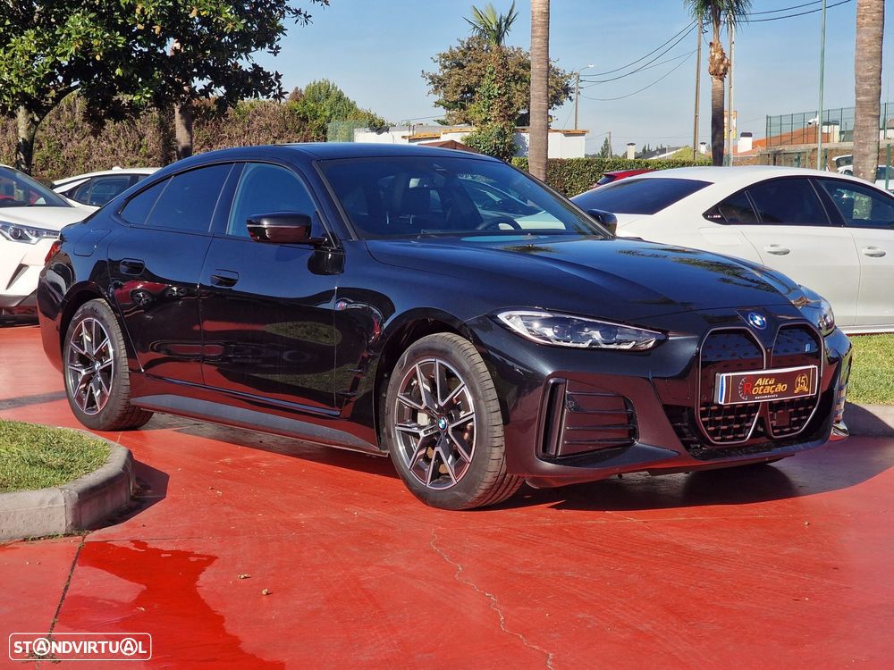 BMW i4 eDrive35 Desportiva M - 3