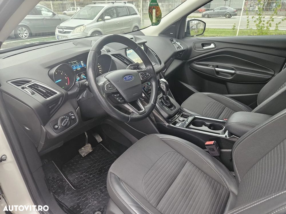 Ford Kuga - 13