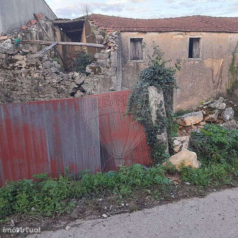 Moradia T2 para venda - Grande imagem: 2/7