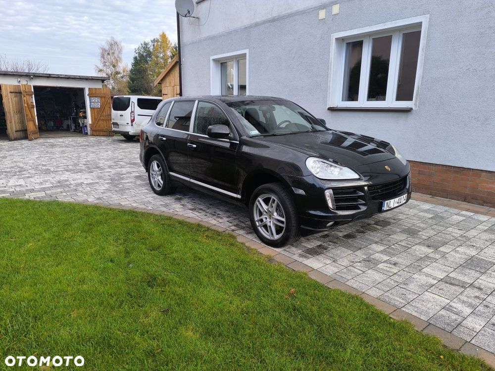 Porsche Cayenne - 2