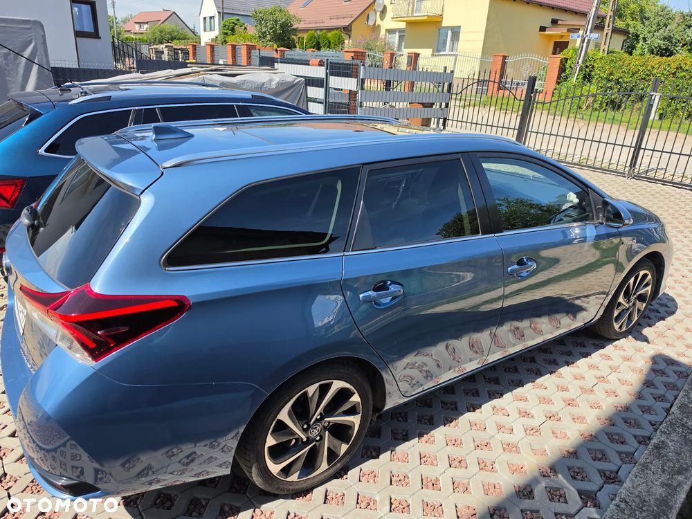 Toyota Auris 1.8 HSD Luna - 3