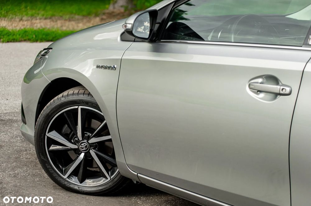 Toyota Auris Hybrid 135 Premium - 36
