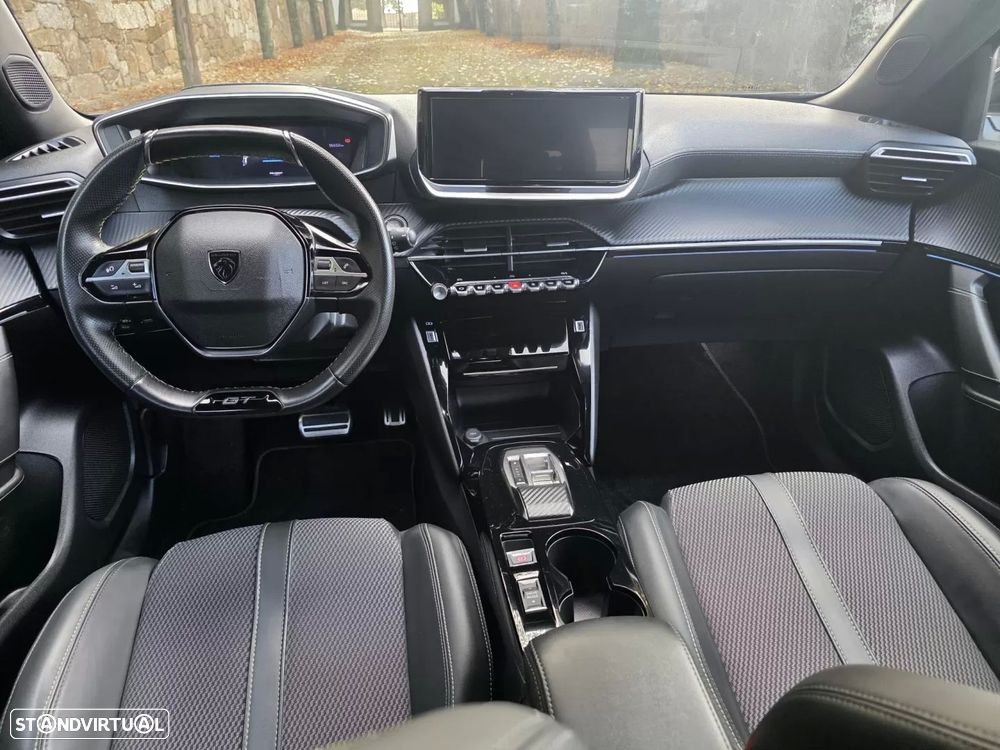 Peugeot e-2008 - 22