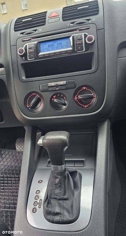 Volkswagen Jetta - 17