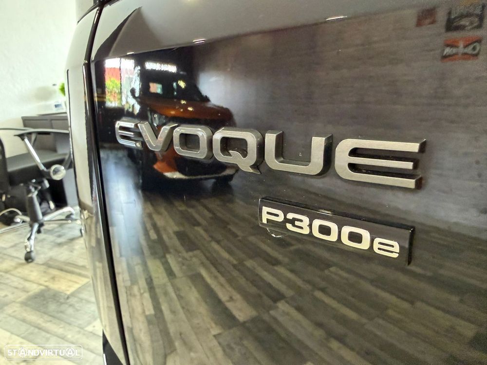 Land Rover Range Rover Evoque 1.5 P300e AWD R-Dynamic SE Auto - 32