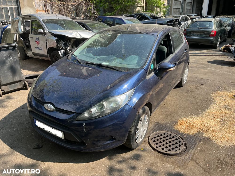 Dezmembrez Ford Fiesta MK6 2012 albastru 1,3 benzina 60KW SNJB - 3