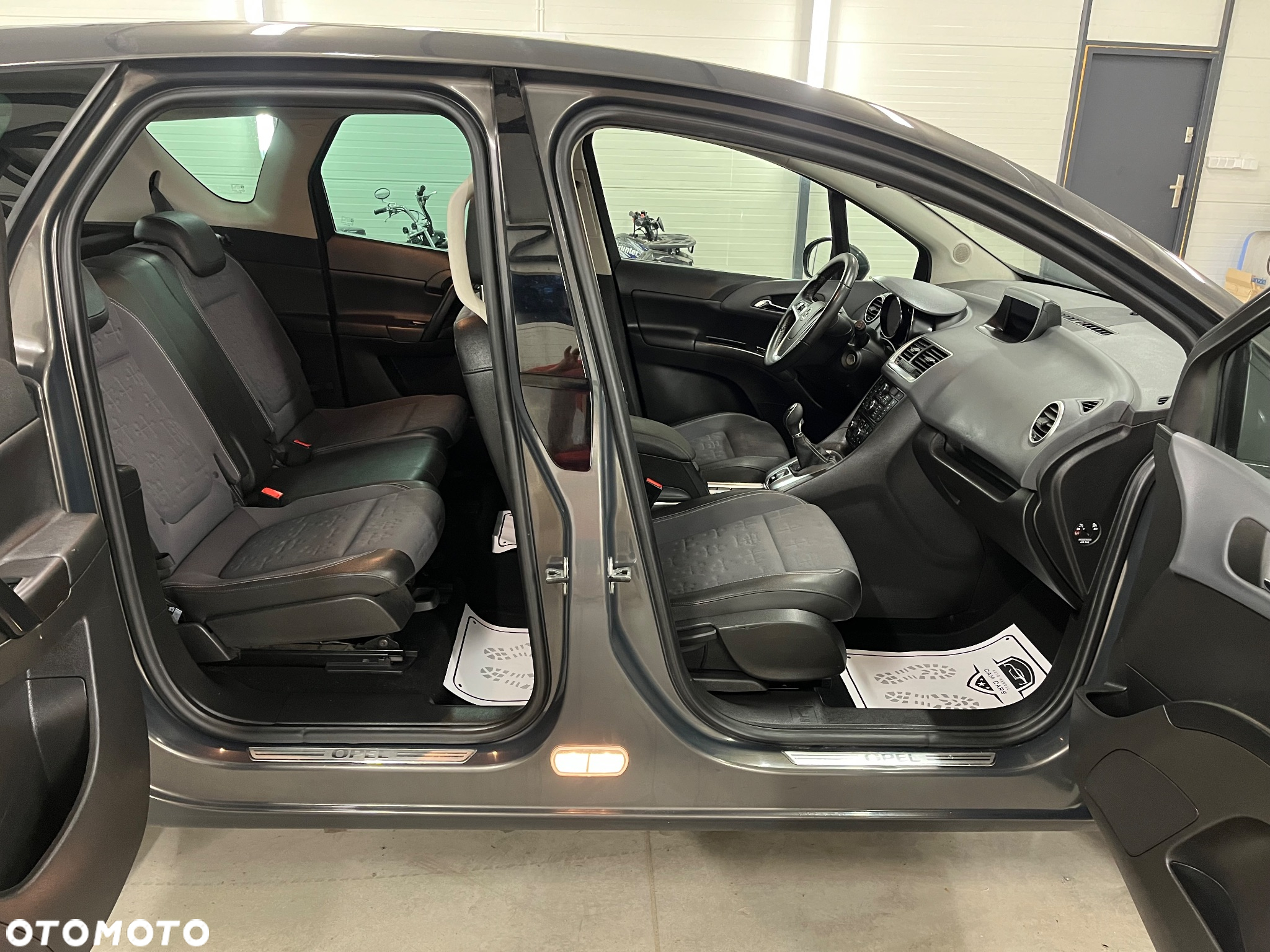 Opel Meriva 1.4 ecoflex Start/Stop Innovation - 24