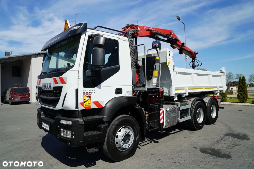 Iveco TRAKKER 360 / 6x4 / WYWROTKA DWUSTRONNA + HYDROBURTA / + HDS HMF 1643 Z2 / ŁYŻKA CHWYTAKOWA / ROTATOR / PILOT - 15
