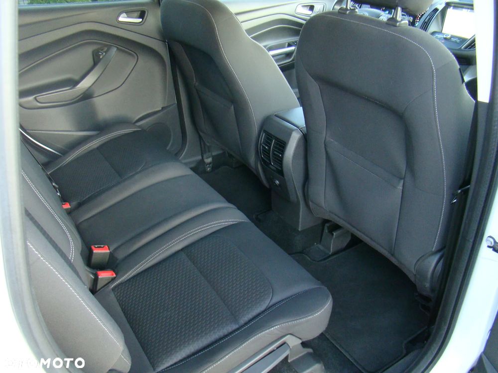 Ford Kuga 1.5 EcoBoost TITANIUM - 33