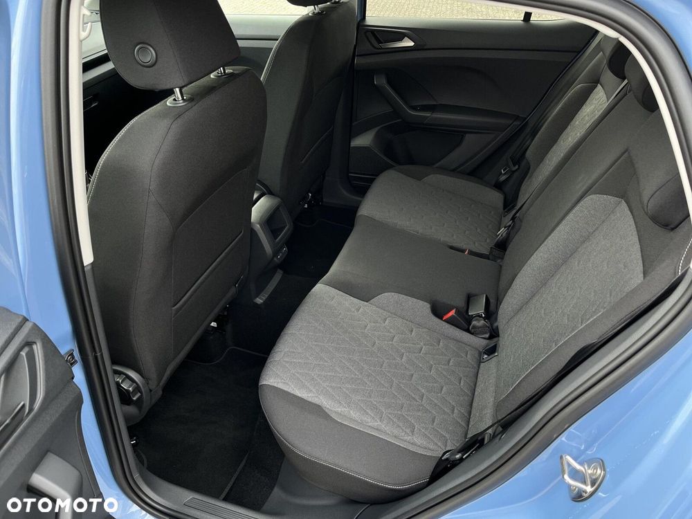 Volkswagen T-Cross - 38