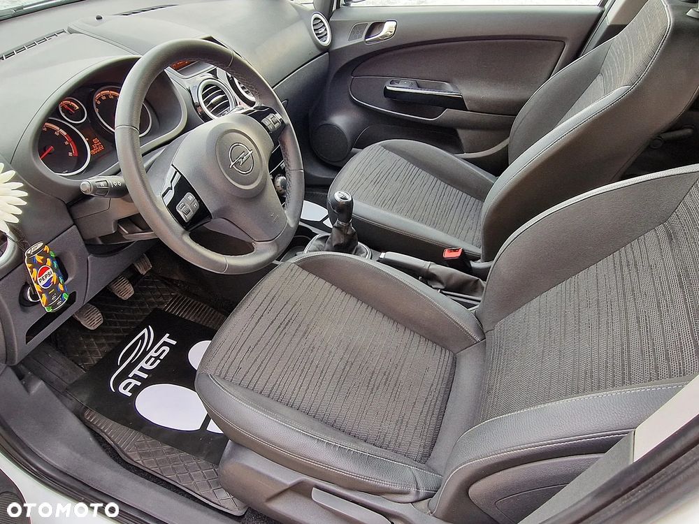 Opel Corsa 1.4 16V Energy - 8