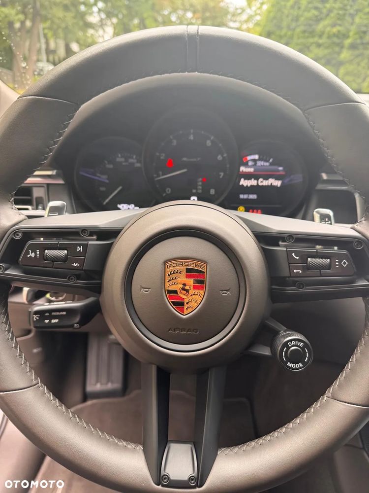 Porsche Macan T - 16