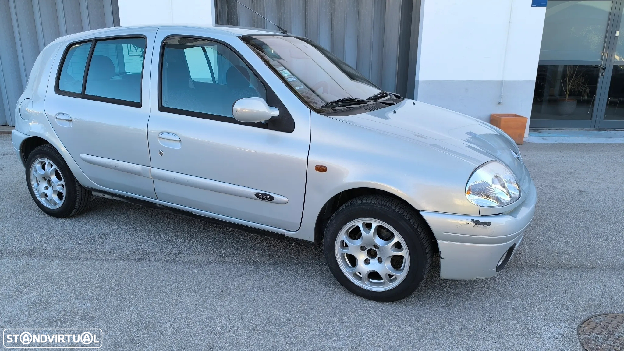 Renault Clio 1.2 RXE - 2