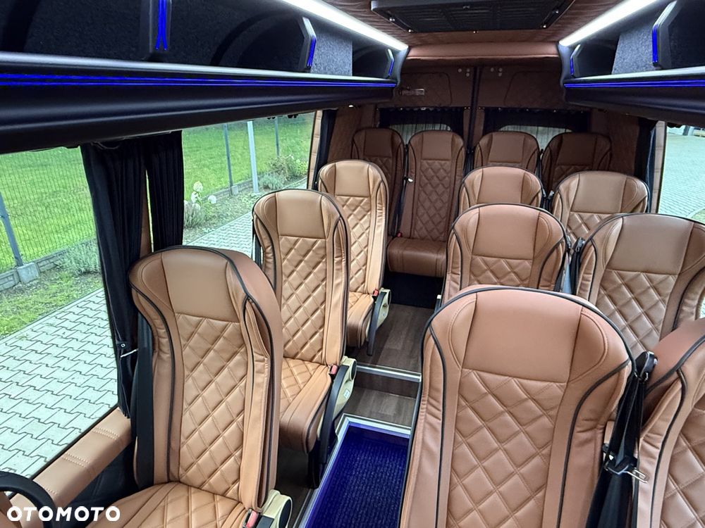 Mercedes-Benz Sprinter 519 Panoramic Line | JD - 16
