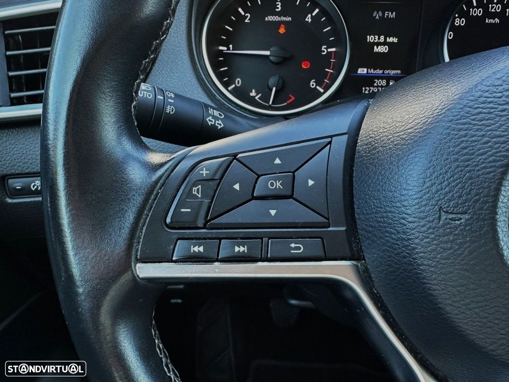 Nissan Qashqai 1.5 dCi N-Connecta J18+Led - 20