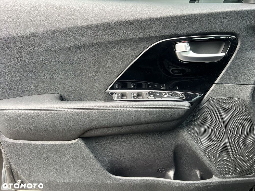 Kia Niro 1.6 GDI Hybrid L Business Line - 14