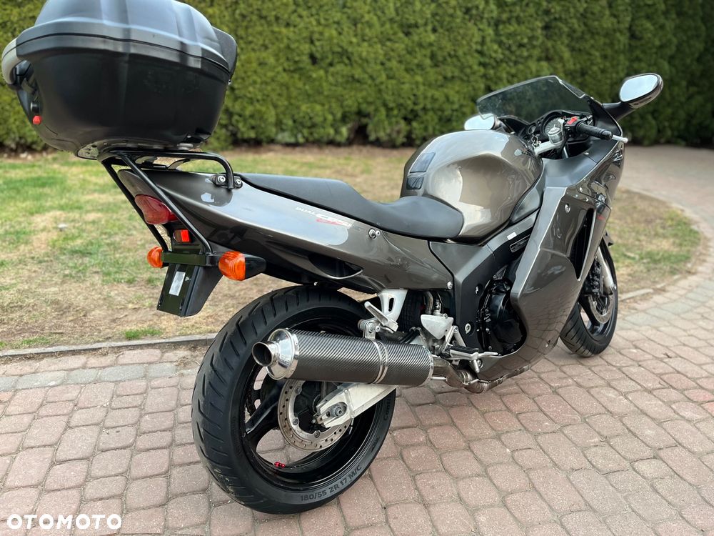 Honda CBR - 7