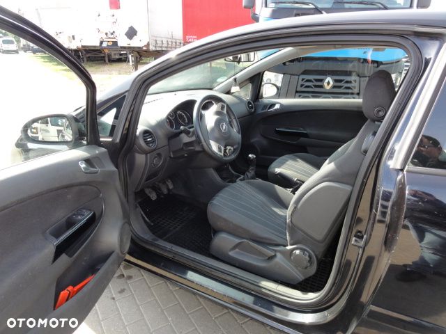 Opel Corsa 1.2 16V Cosmo - 10