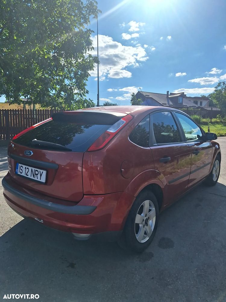 Ford Focus - 8