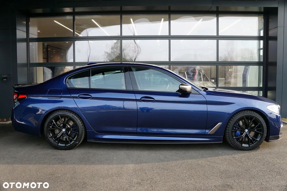 BMW Seria 5 M550i xDrive sport - 8
