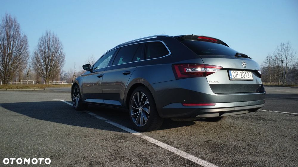 Skoda Superb 2.0 TDI SCR 4x4 L&K DSG - 8