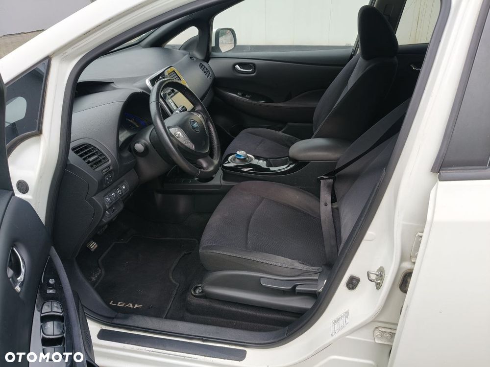 Nissan Leaf 30kWh Acenta - 11
