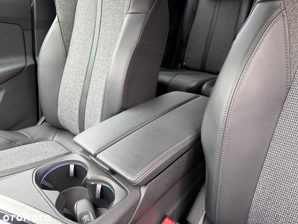 Peugeot 5008 1.5 BlueHDI Allure S&S - 20