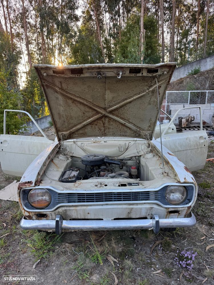 Ford Escort - 7