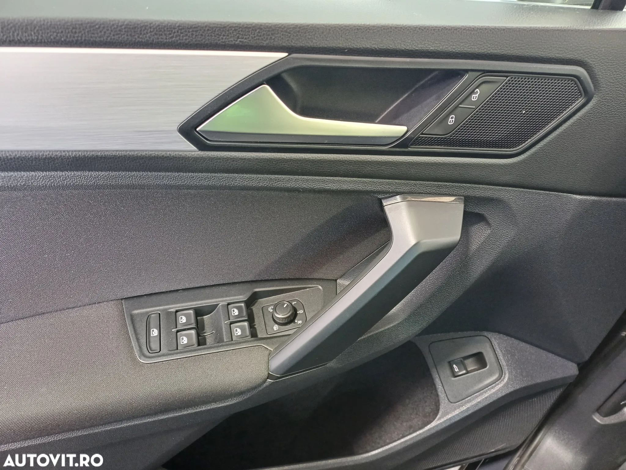 Volkswagen Tiguan 1.5 TSI ACT DSG Comfortline - 9
